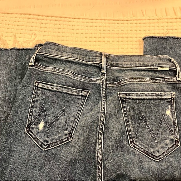 Mother Denim Mid Rise Dazzler Ankle Fray - Picture 6 of 7